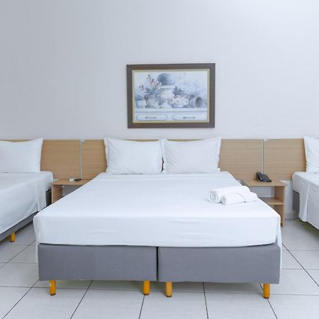 Hotel Equinocios Executive Barcarena Buitenkant foto