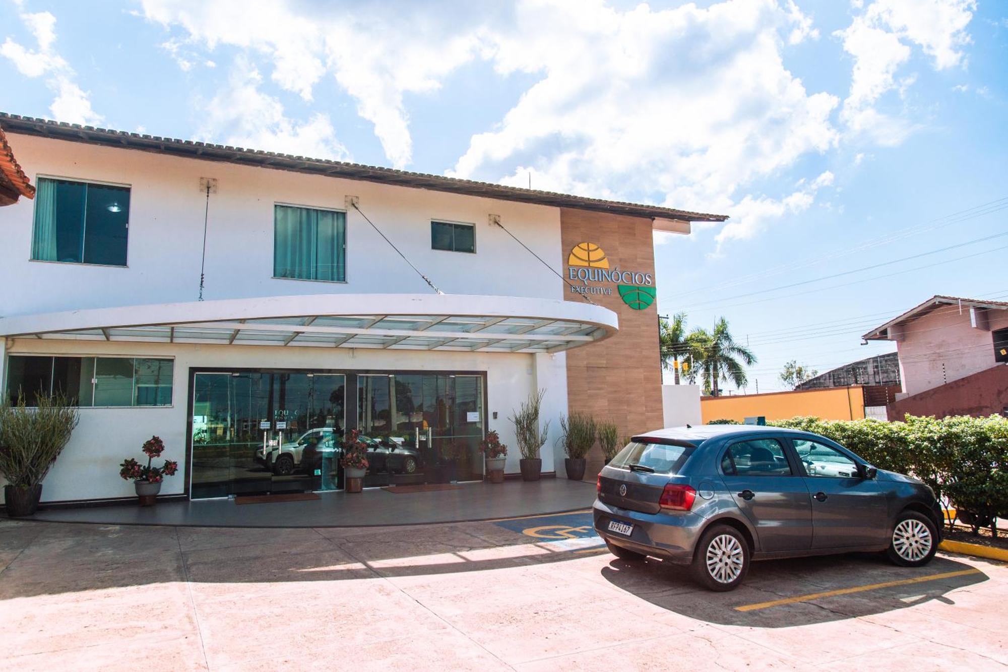 Hotel Equinocios Executive Barcarena Buitenkant foto