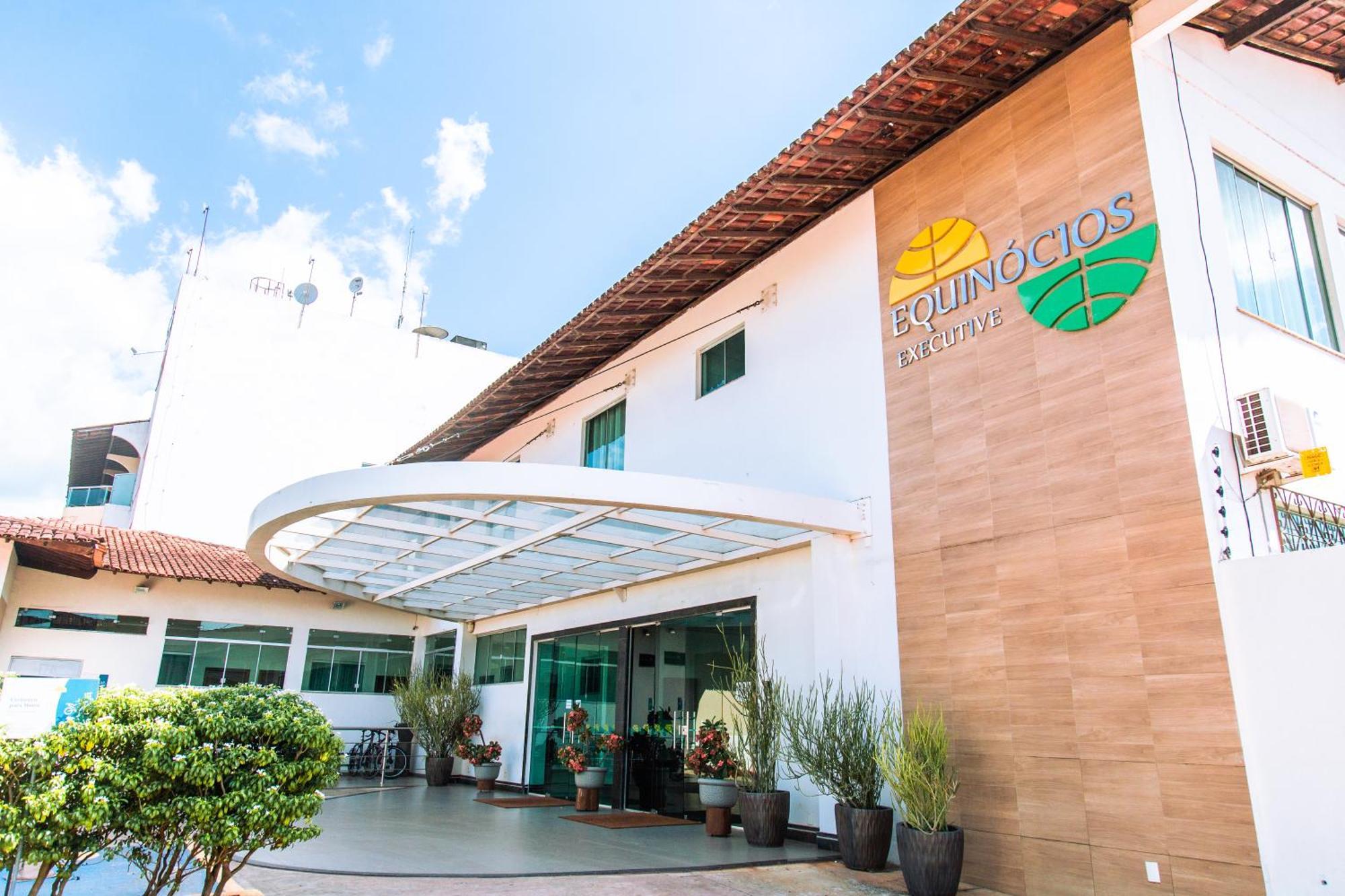 Hotel Equinocios Executive Barcarena Buitenkant foto