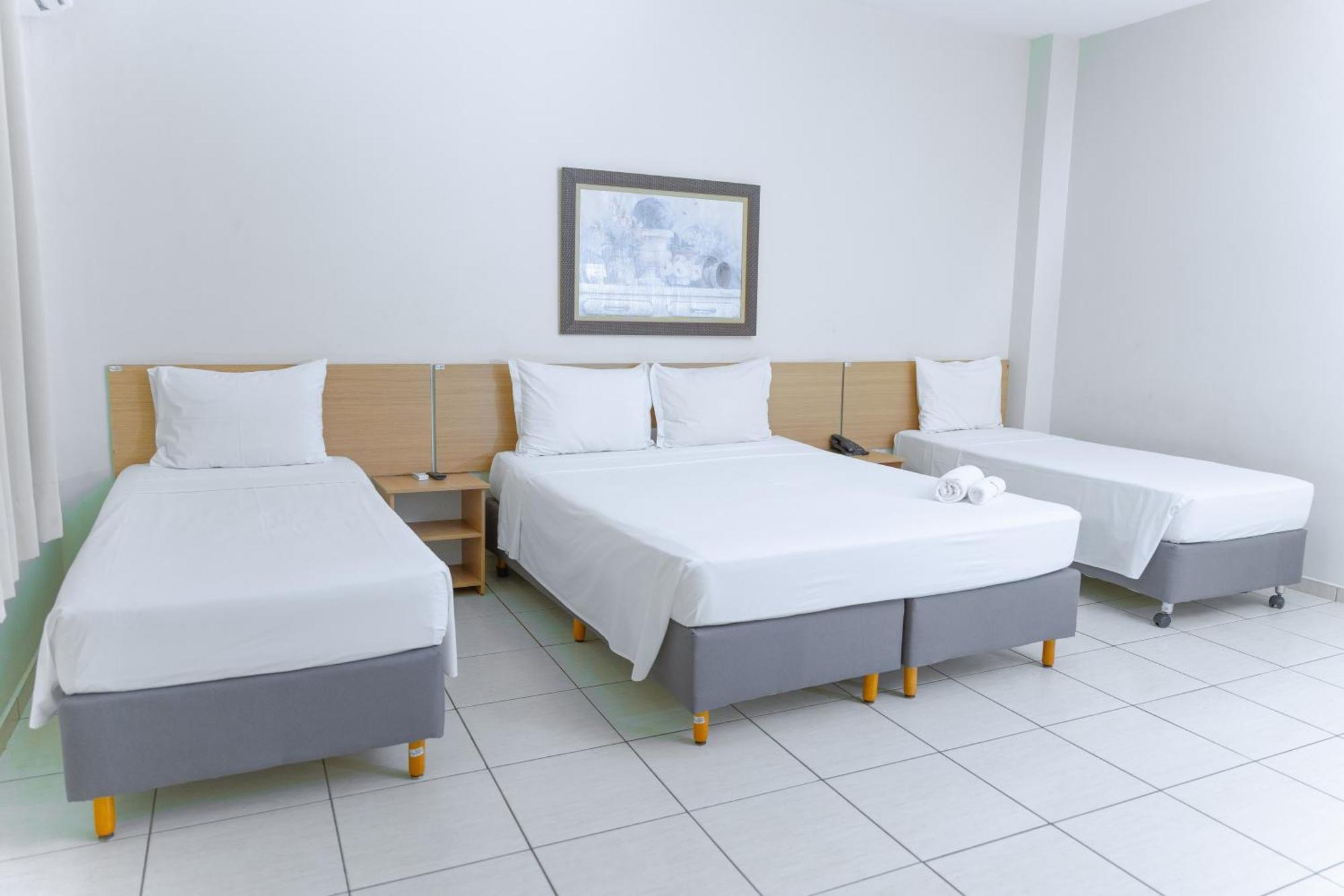 Hotel Equinocios Executive Barcarena Buitenkant foto