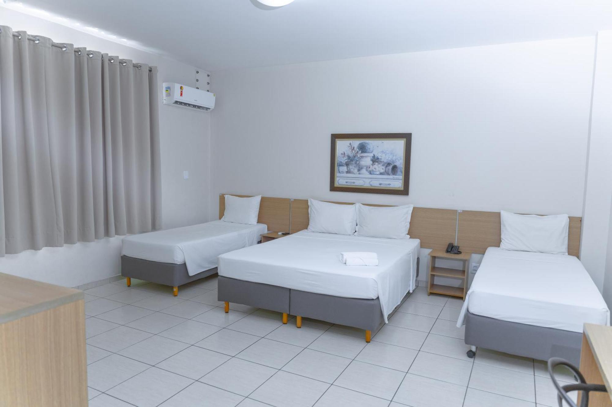 Hotel Equinocios Executive Barcarena Buitenkant foto