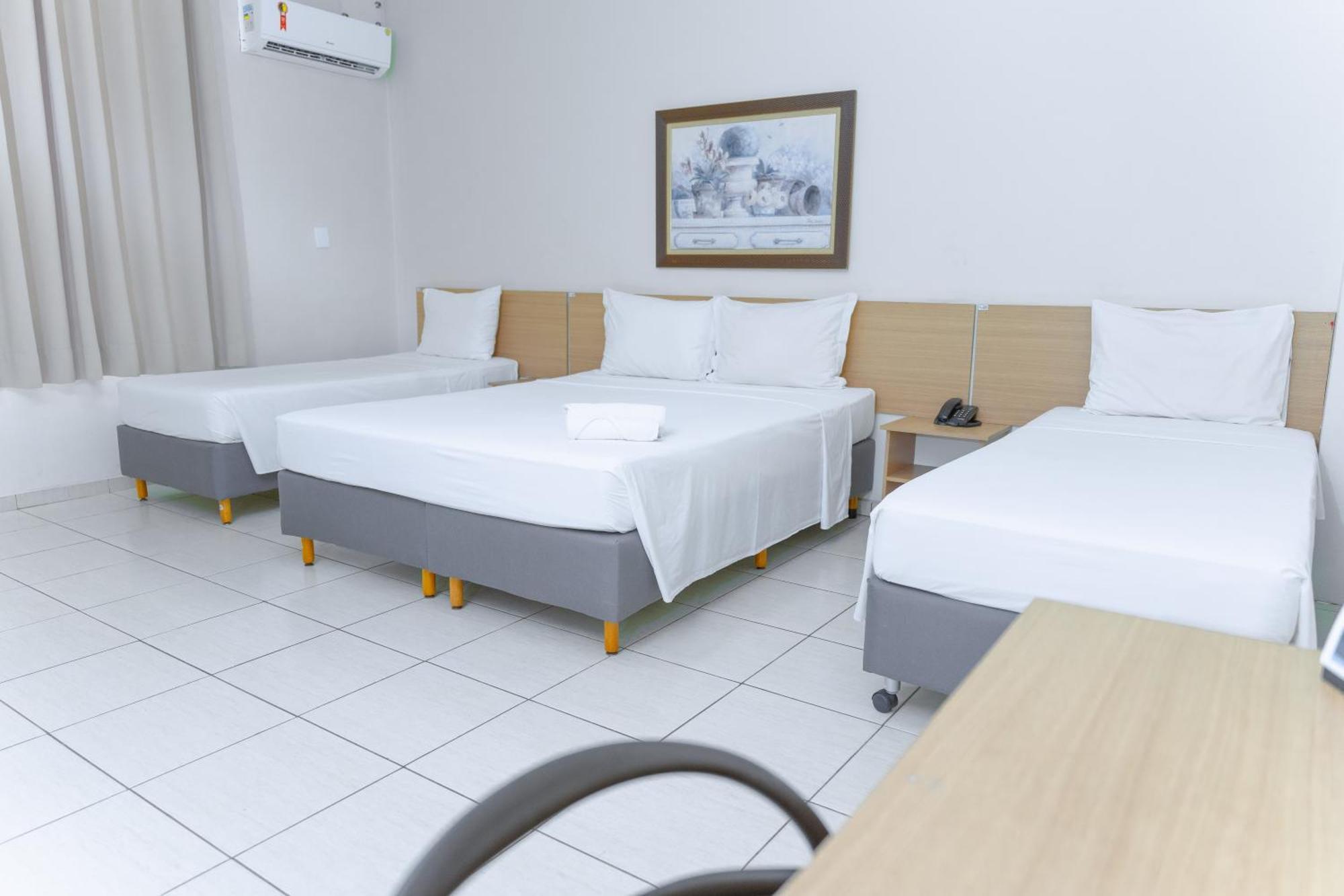 Hotel Equinocios Executive Barcarena Buitenkant foto